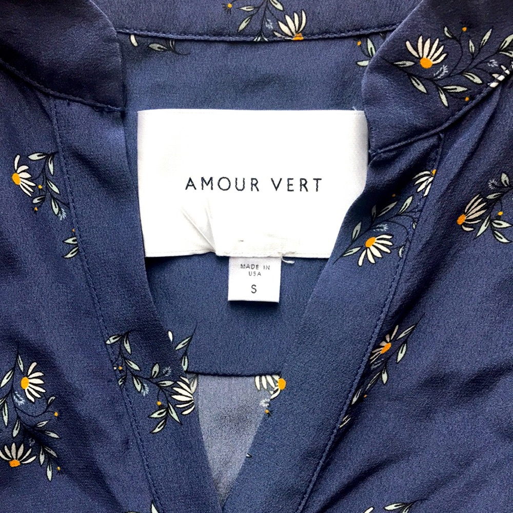 Amour Vert Silk Kaya Long Sleeve Blouse